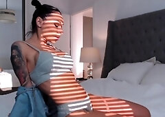 Amateur Webcam Teen Flashes Masturbates