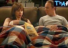 Lauren Lapkus Sexy Scene  in Stuart Fails To Save The Universe