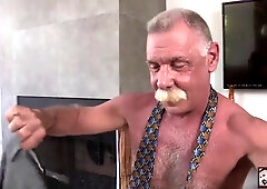 Scott Reynolds Hairy Cumshot