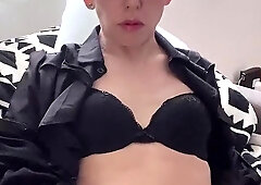 Sissy Serina love to display her onanism