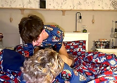 Lad Duo Penetrate in Couch, Then Solo Popshots