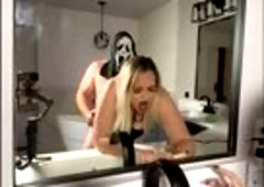 Make her SCREECH - ghost fanal sexs in bath