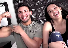 Luxurious bodybuilder stud plows labia on wild screamer lady