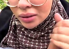 Muslim Hijabi Beach Blowjob