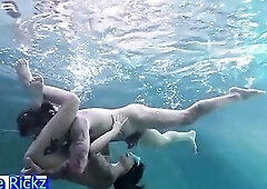 UNDERWATER Suck and Screw! Mad Swimming Pool Sex