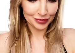 Blonde babe scarlet solo webcam