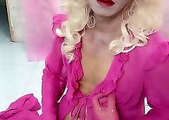Oanh Le transgender wearing sexy clothes, pornography, gentle cock jerking is too happy