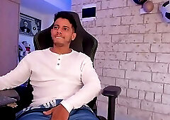 latino aston cumming on cam